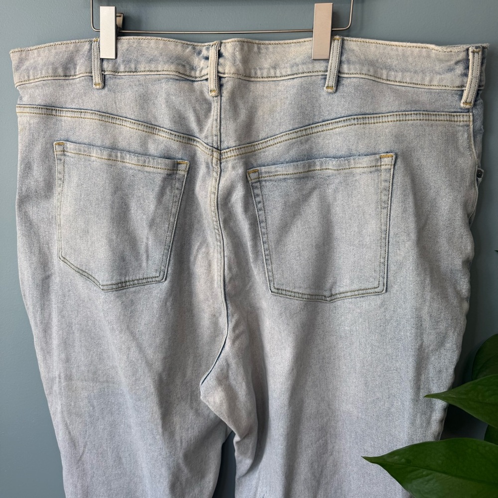 Lane Bryant High Rise Straight Light Wash Flex Magic Waist Jeans Distressed. 28 - Picture 6 of 11